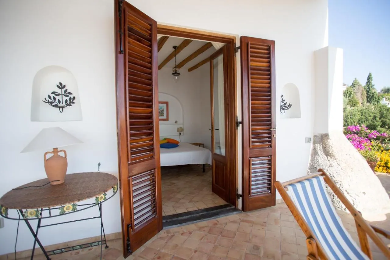 Villa House With Garden And Sea View In Lipari Italie
